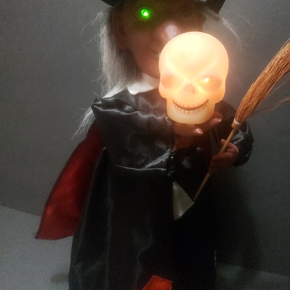 Vintage 1988 FUNNY TOYS Halloween "Witch" Figure - Picture 3 of 11
